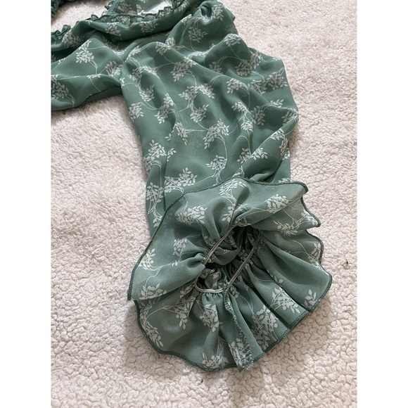Aura Ruffled Floral Green Dress (NWT) - Picture 9 of 14